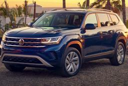 2022 Volkswagen Atlas Cross Sport SEL R-Line front left in blue